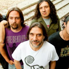 Octubre de canto libertario y rock pop